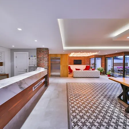 Hotel Lale *